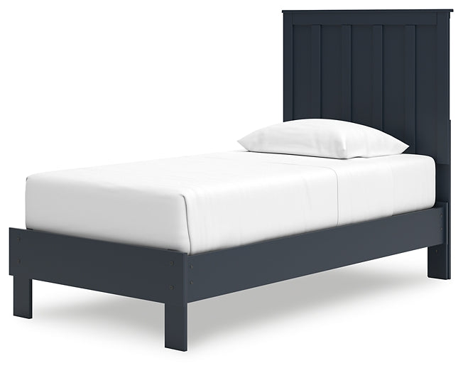 Simmenfort  Platform Bed