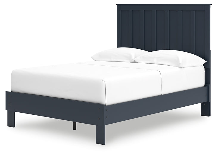 Simmenfort  Platform Bed