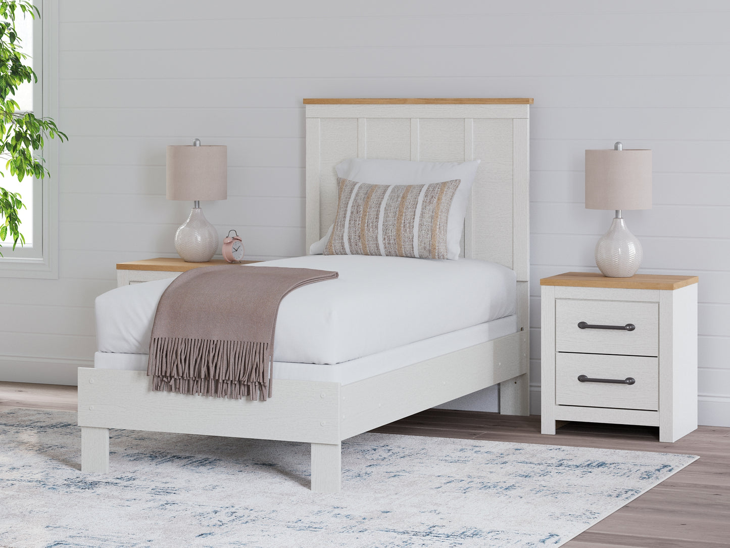 Linnocreek Twin Panel Bed with Mirrored Dresser